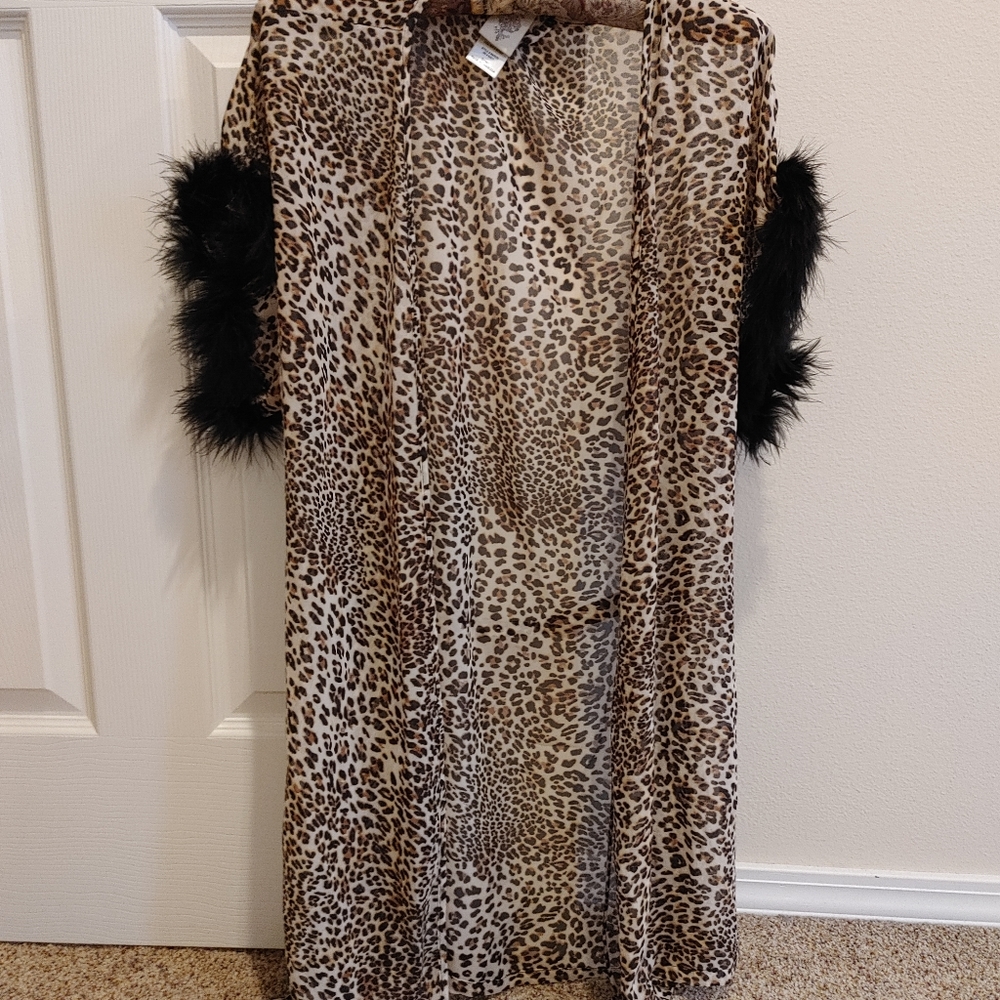✨️In Bloom Leopard Print Robe - Picture 14 of 14